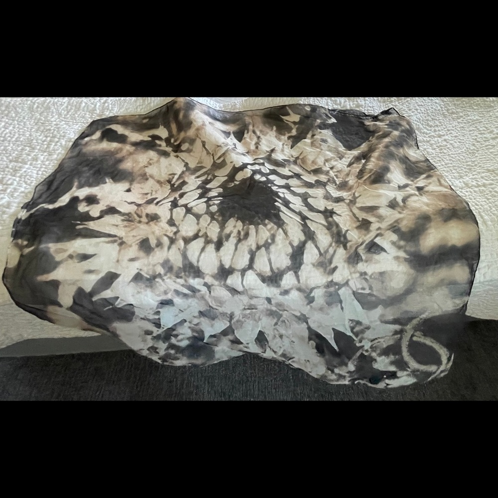 CHANEL CC SILK SCARF BLACK/MULTICOLOUR